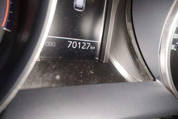 Used Toyota C-HR 2020 2.0L Leading Edition Odometer Close Up