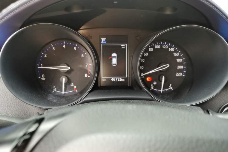 Used Toyota C-HR 2020 2.0L Leading Edition Odometer Close Up