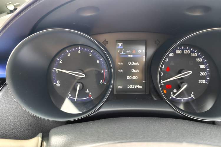 Used Toyota C-HR 2020 2.0L Leading Edition Odometer Close Up