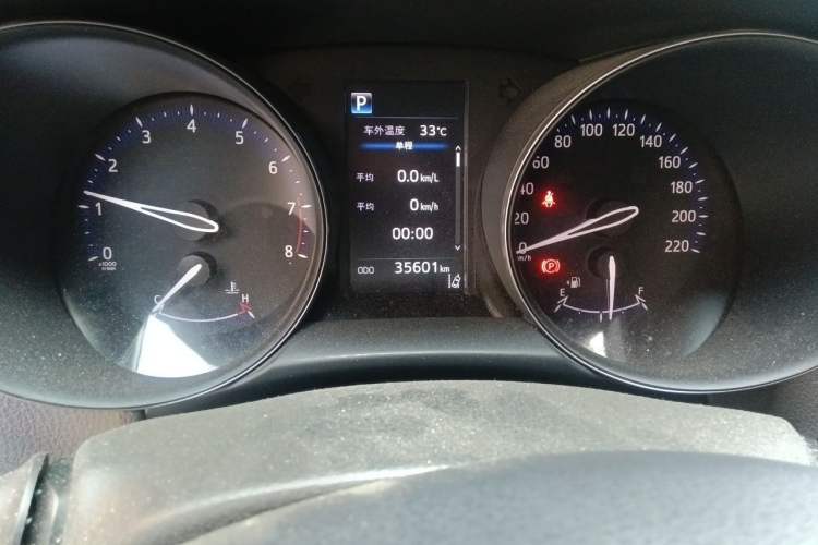 Used Toyota C-HR 2020 2.0L Leading Edition Odometer Close Up