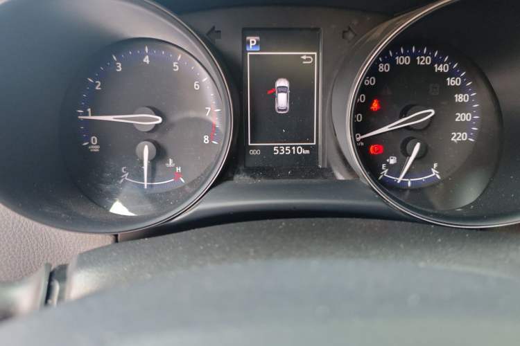 Used Toyota C-HR 2020 2.0L Leading Edition Odometer Close Up