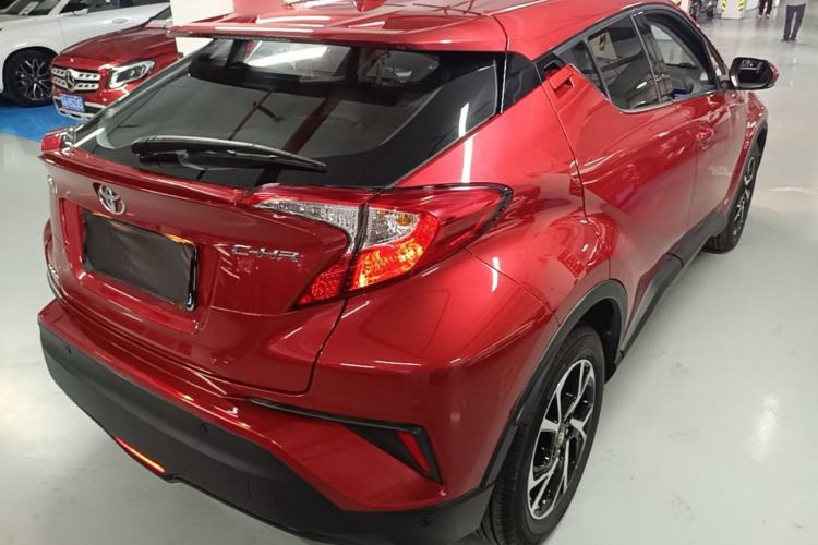 Used Toyota C-HR 2020 2.0L Leading Edition Rear Right 45 Deg