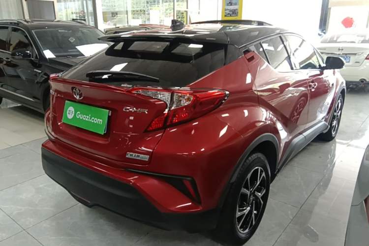 Used Toyota C-HR 2020 2.0L Leading Edition Rear Right 45 Deg