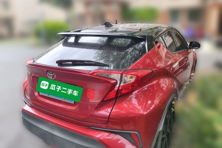 Used Toyota C-HR 2020 2.0L Leading Edition Rear Right 45 Deg