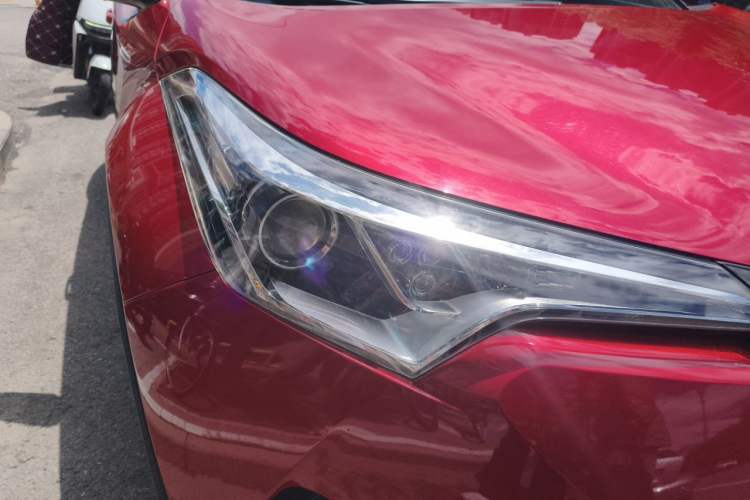 Used Toyota C-HR 2020 2.0L Leading Edition Right Front Headlight