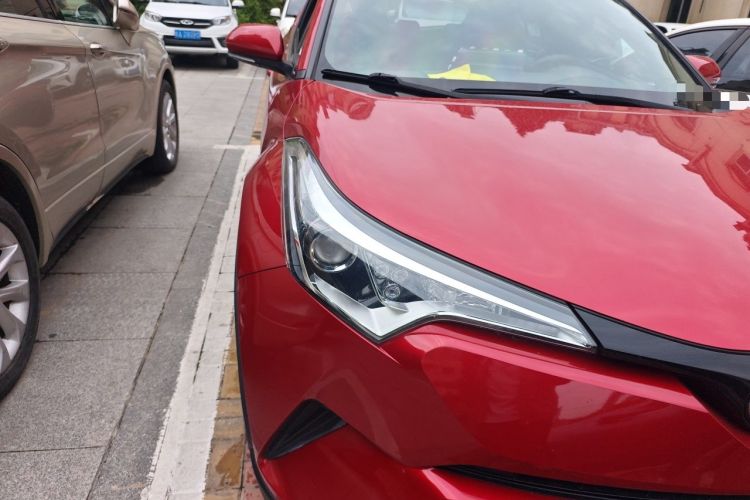 Used Toyota C-HR 2020 2.0L Leading Edition Right Front Headlight
