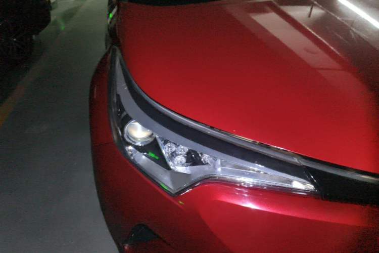 Used Toyota C-HR 2020 2.0L Leading Edition Right Front Headlight