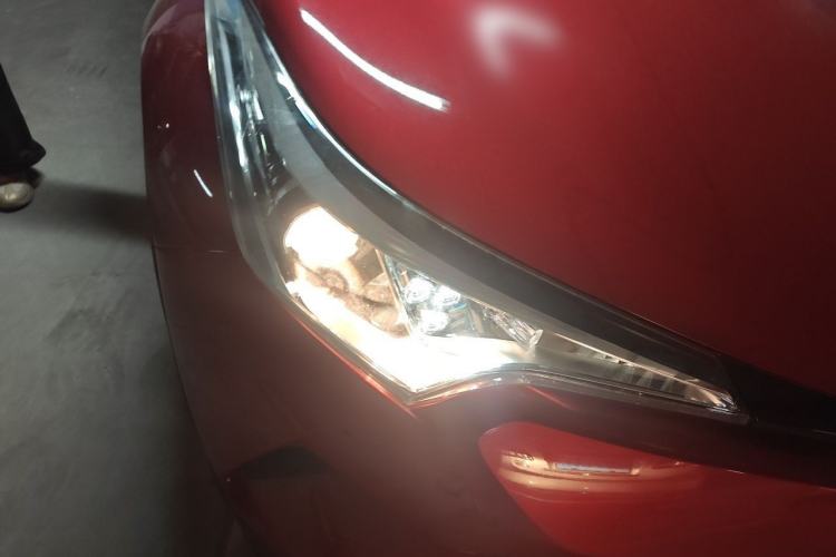 Used Toyota C-HR 2020 2.0L Leading Edition Right Front Headlight