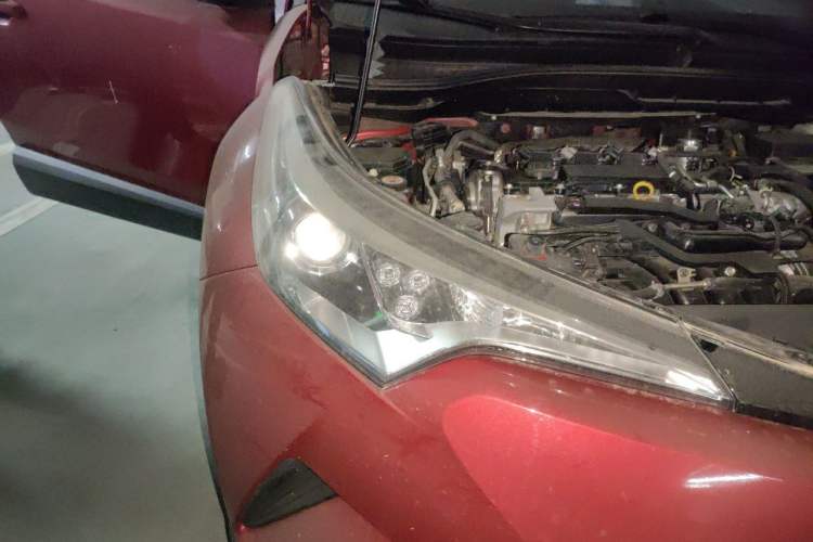Used Toyota C-HR 2020 2.0L Leading Edition Right Front Headlight