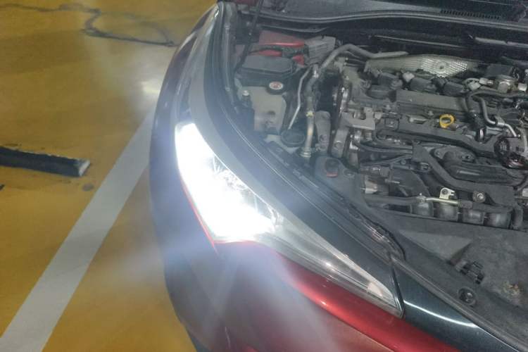 Used Toyota C-HR 2020 2.0L Comfort Edition Right Front Headlight