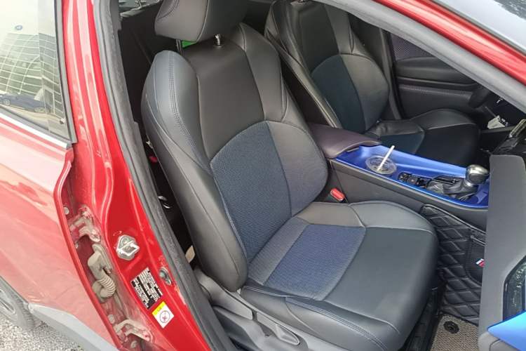 Used Toyota C-HR 2020 2.0L Leading Edition Right Front Seat