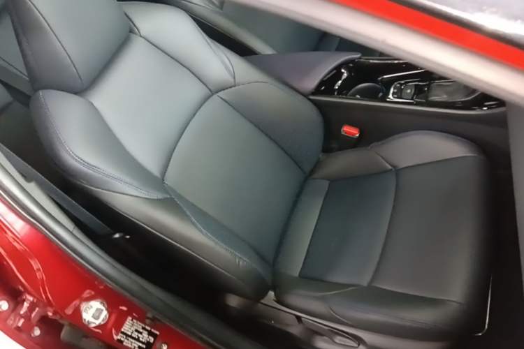 Used Toyota C-HR 2020 2.0L Leading Edition Right Front Seat