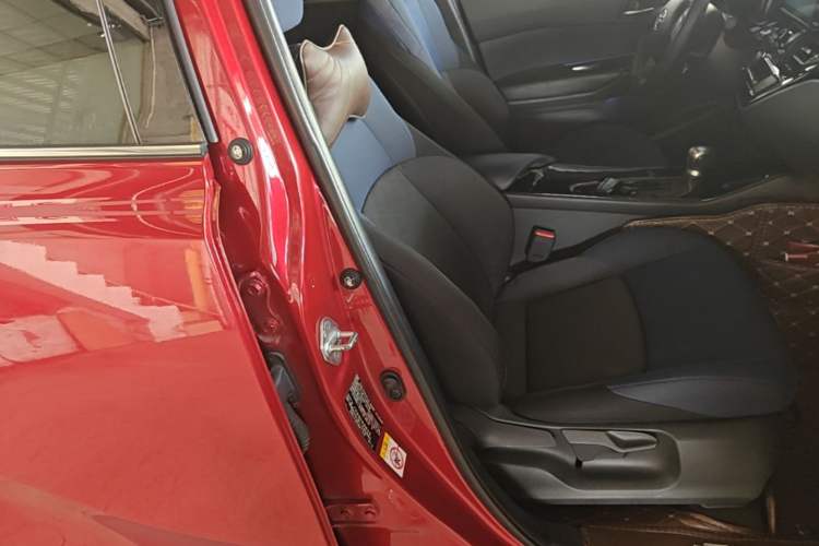Used Toyota C-HR 2020 2.0L Leading Edition Right Front Seat