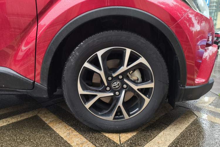Used Toyota C-HR 2020 2.0L Leading Edition Right Front Wheel Hub