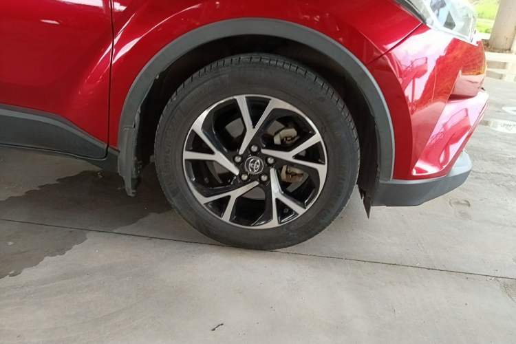 Used Toyota C-HR 2020 2.0L Leading Edition Right Front Wheel Hub