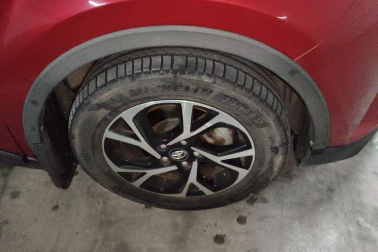 Used Toyota C-HR 2020 2.0L Leading Edition Right Front Wheel Hub