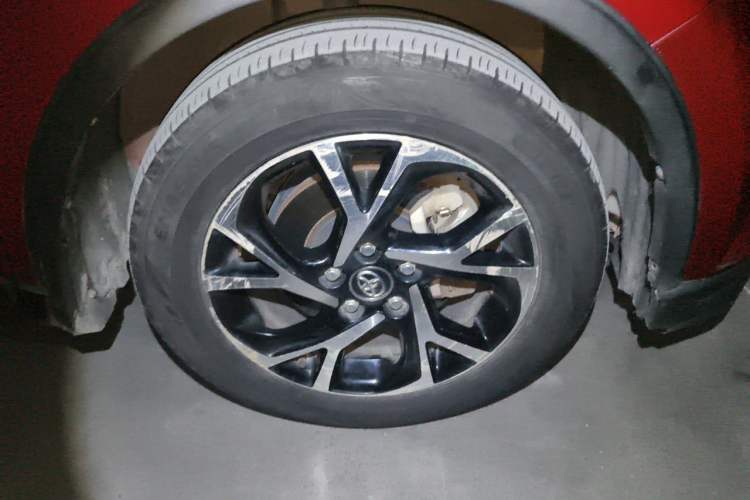 Used Toyota C-HR 2020 2.0L Leading Edition Right Front Wheel Hub