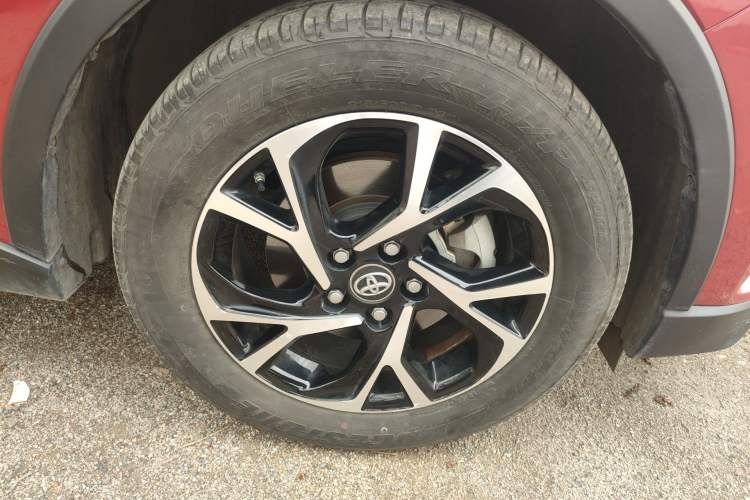 Used Toyota C-HR 2020 2.0L Luxury Edition Right Front Wheel Hub
