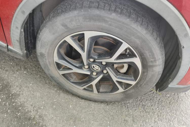 Used Toyota C-HR 2020 2.0L Leading Edition Right Front Wheel Hub