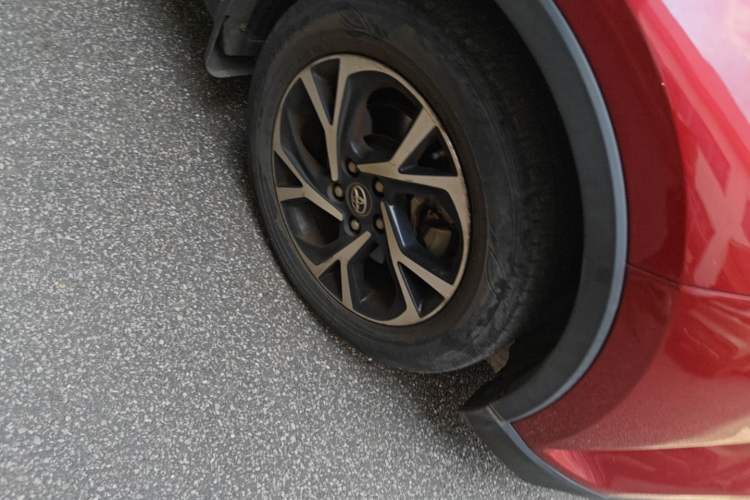 Used Toyota C-HR 2020 2.0L Leading Edition Right Front Wheel Hub