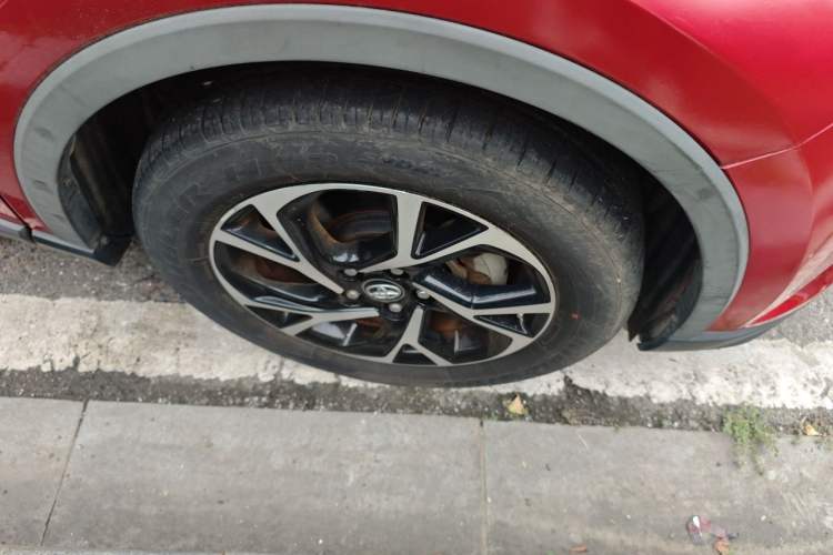Used Toyota C-HR 2020 2.0L Leading Edition Right Front Wheel Hub