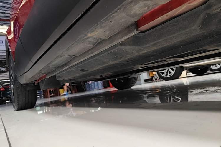 Used Toyota C-HR 2020 2.0L Luxury Edition Right Side Sill