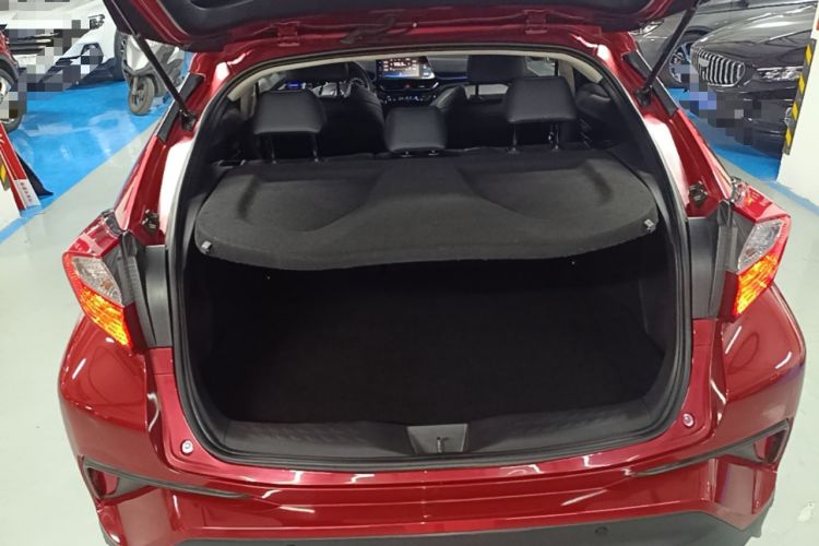 Used Toyota C-HR 2020 2.0L Leading Edition Trunk