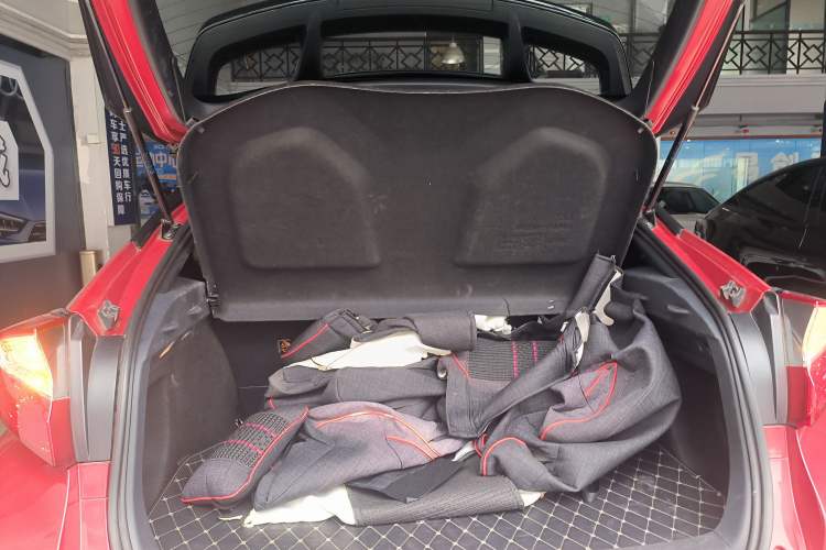 Used Toyota C-HR 2020 2.0L Leading Edition Trunk