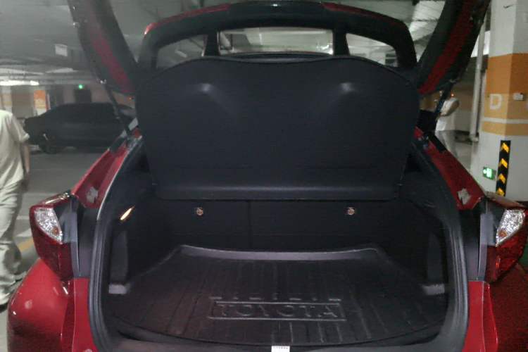 Used Toyota C-HR 2020 2.0L Leading Edition Trunk