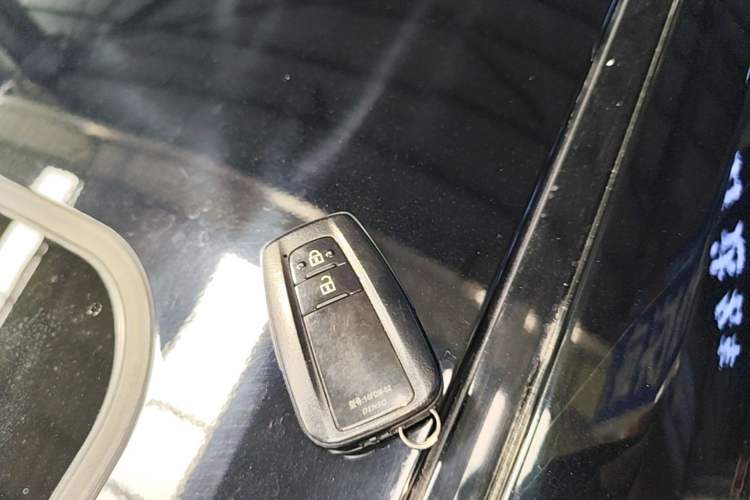Used Toyota C-HR 2020 2.0L Luxury Edition Vehicle Key
