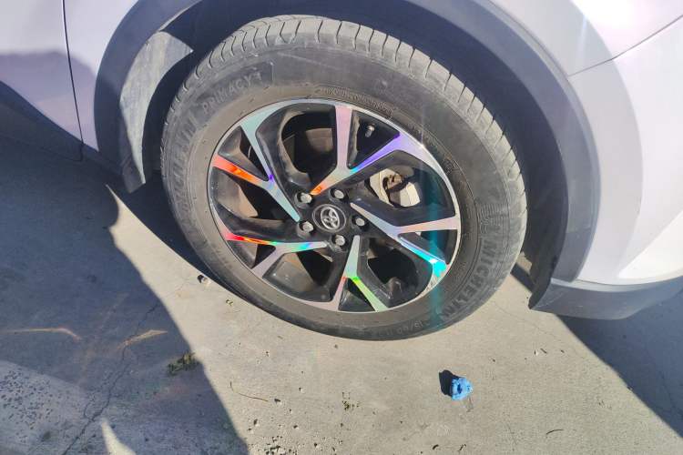 Used Toyota C-HR 2020 2.0L Leading Edition Right Front Wheel Hub