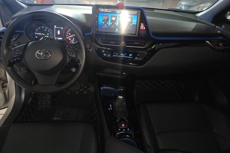 Used Toyota C-HR 2020 2.0L Leading Edition Center Console