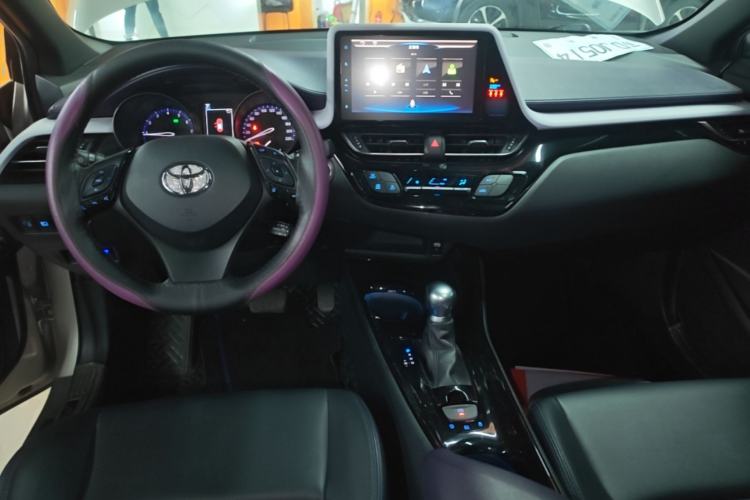 Used Toyota C-HR 2020 2.0L Leading Edition Center Console