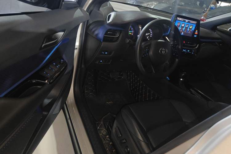 Used Toyota C-HR 2020 2.0L Leading Edition Driver Seat