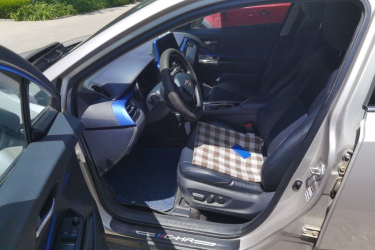 Used Toyota C-HR 2020 2.0L Leading Edition Driver Seat