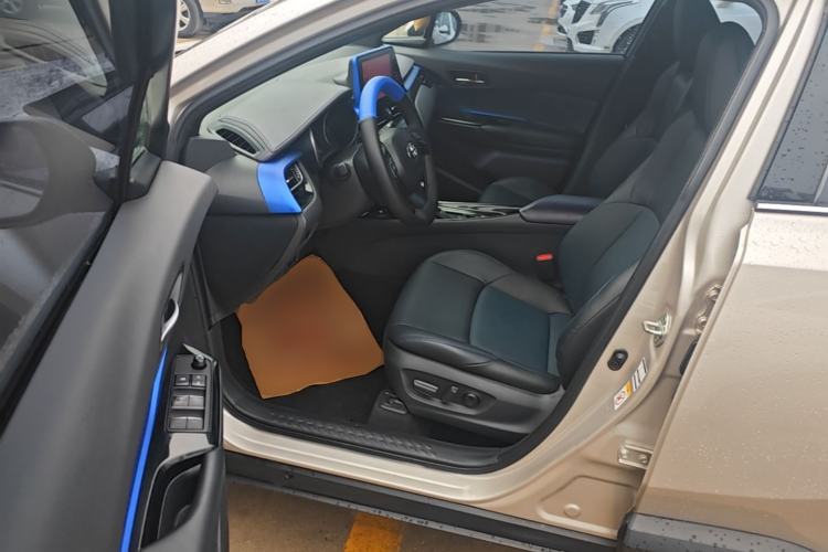 Used Toyota C-HR 2020 2.0L Leading Edition Driver Seat