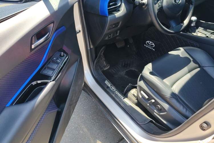 Used Toyota C-HR 2020 2.0L Leading Edition Driver Seat