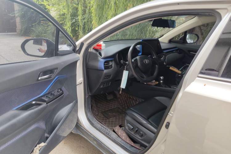 Used Toyota C-HR 2020 2.0L Leading Edition Driver Seat
