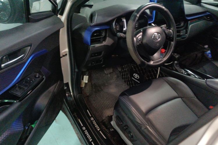 Used Toyota C-HR 2020 2.0L Leading Edition Driver Seat