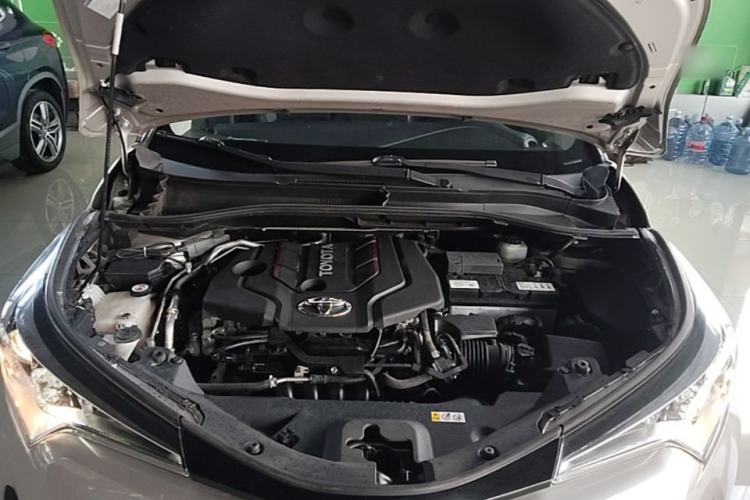 Used Toyota C-HR 2020 2.0L Leading Edition Engine Bay