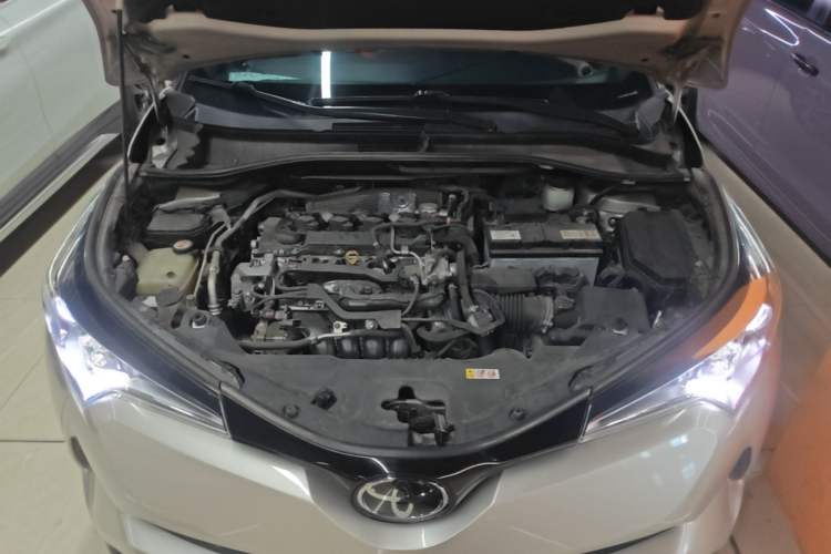 Used Toyota C-HR 2020 2.0L Leading Edition Engine Bay
