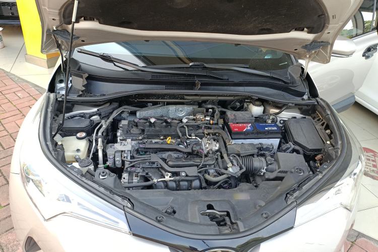 Used Toyota C-HR 2020 2.0L Leading Edition Engine Bay