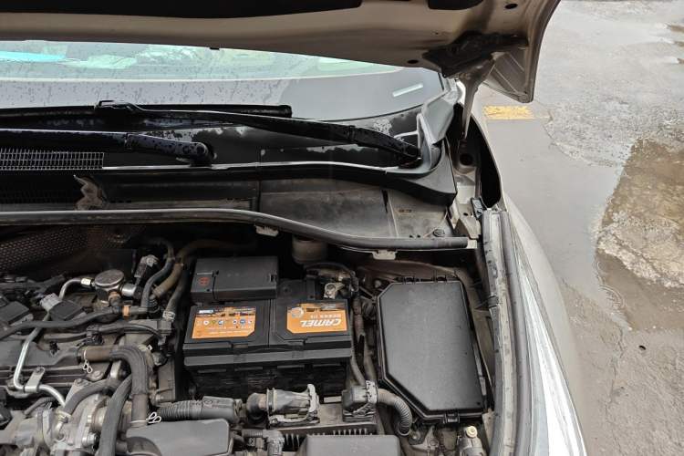 Used Toyota C-HR 2020 2.0L Leading Edition Engine Bay Left