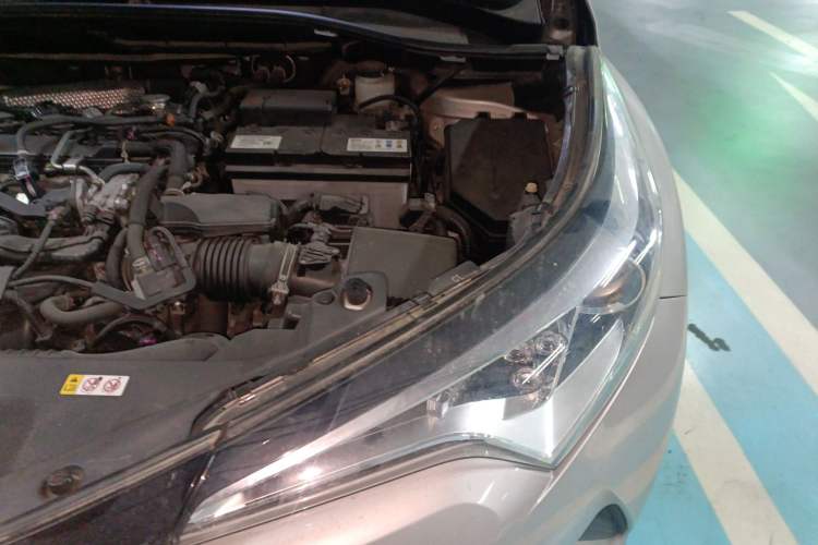 Used Toyota C-HR 2020 2.0L Leading Edition Engine Bay Left
