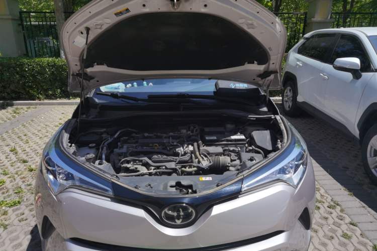 Used Toyota C-HR 2020 2.0L Leading Edition Engine Bay