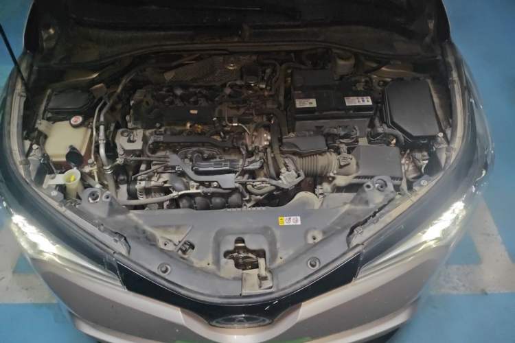 Used Toyota C-HR 2020 2.0L Comfort Edition Engine Bay