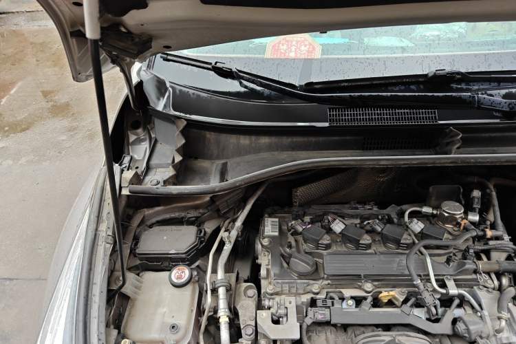 Used Toyota C-HR 2020 2.0L Leading Edition Engine Bay Right
