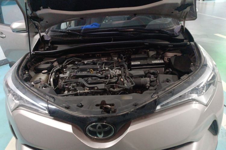 Used Toyota C-HR 2020 2.0L Leading Edition Engine Bay