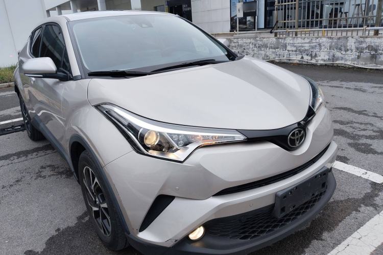 Used Toyota C-HR 2020 2.0L Leading Edition Exterior 2