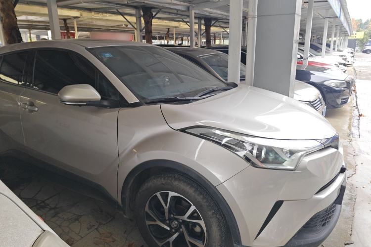 Used Toyota C-HR 2020 2.0L Leading Edition Exterior 2